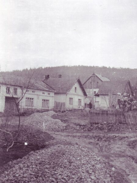 Soubor:Dedina 1960 01.jpg