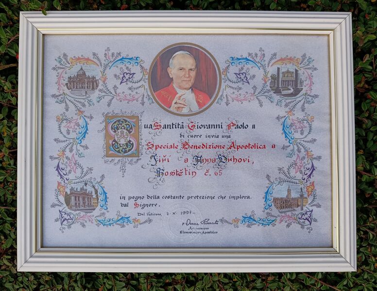 Soubor:Papezske pozehnani.jpg